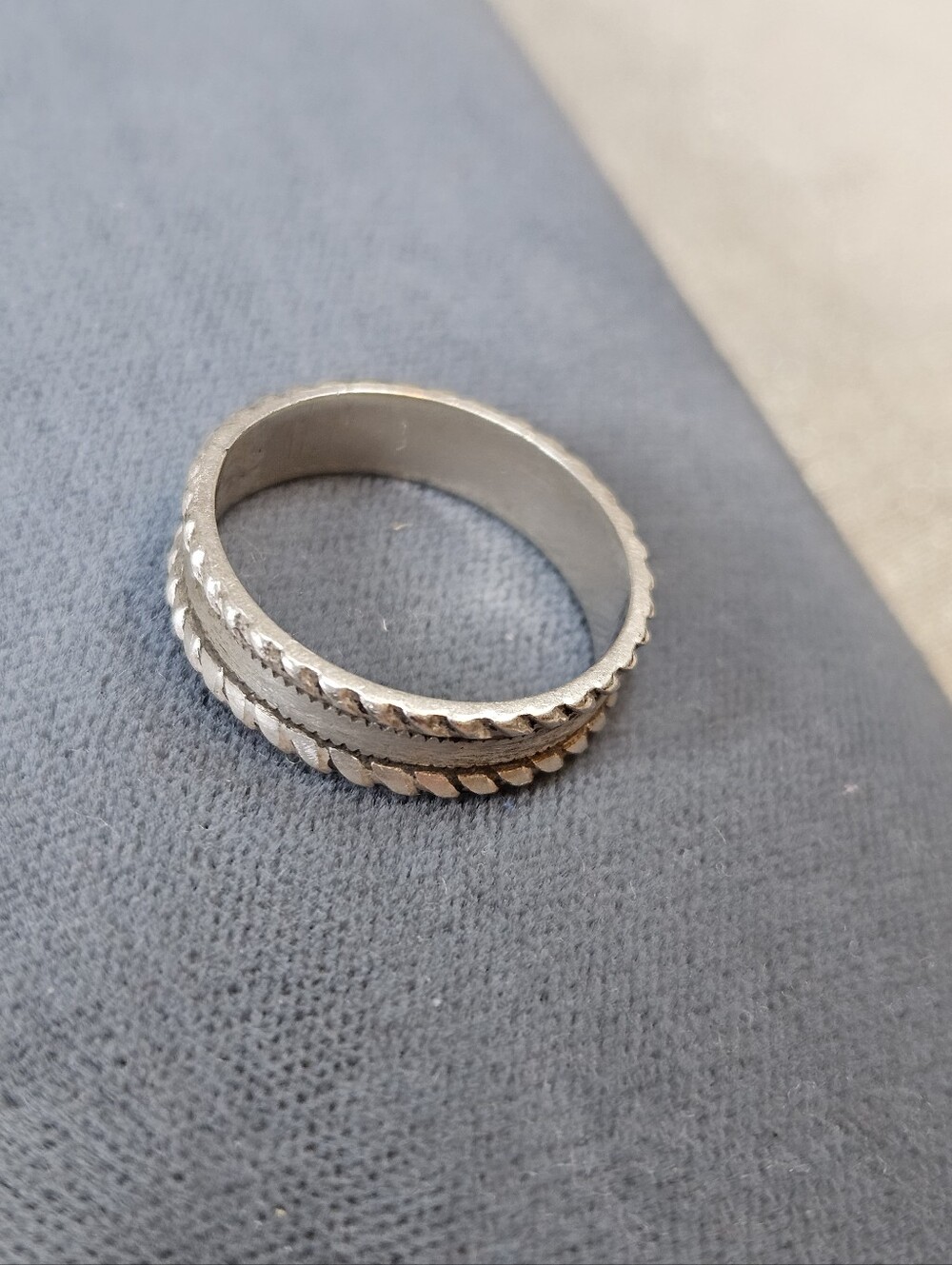 Handcrafted Bordered Silver Band Size 9 - Picture 2 of 6